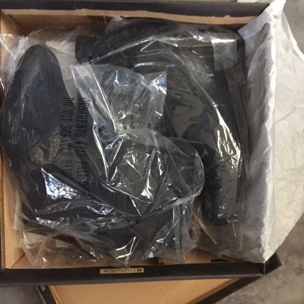 Women’s Black Suede Ankle Wedge Boots New in Box - Picture 5 of 16
